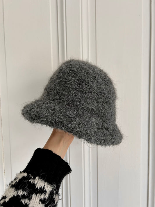 Bouclé bucket hat